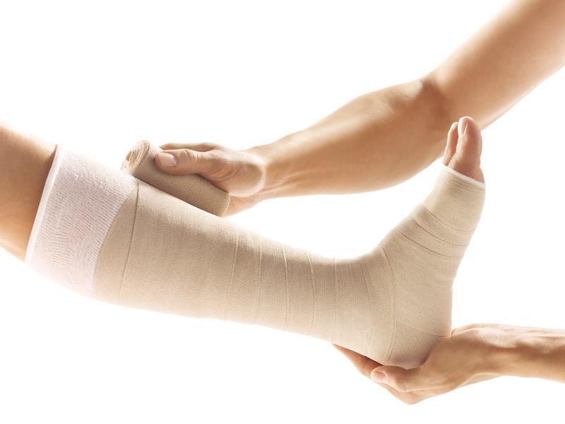 Rosidal Elko Kurzzugbinden – elastischer Kompressionsverband, 10 cm × 5 m, 2 Stück | Lohmann & Rauscher